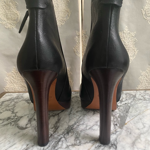 Coach Black Leather Ankle Boots. Like New/Never Worn/Excellent Condition. 8.5 - Picture 5 of 16
